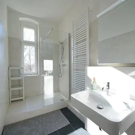 Apartment Silver - 4 Einzelbetten Vollausstattung Modern Neu Saniert Zentral
