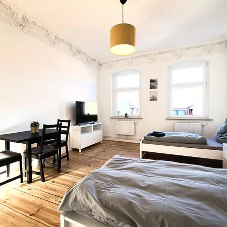 Silver - 4 Einzelbetten Vollausstattung Modern Neu Saniert Zentral Apartment