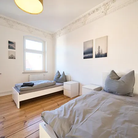 Silver - 4 Einzelbetten Vollausstattung Modern Neu Saniert Zentral *