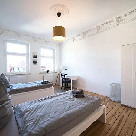 Silver - 4 Einzelbetten Vollausstattung Modern Neu Saniert Zentral Apartment Furstenwalde