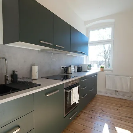 Silver - 4 Einzelbetten Vollausstattung Modern Neu Saniert Zentral Apartment Furstenwalde